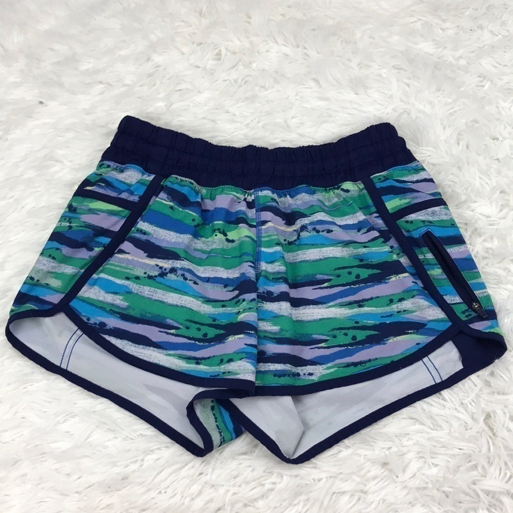 Lululemon Tracker Short III Seven Wonders Multi